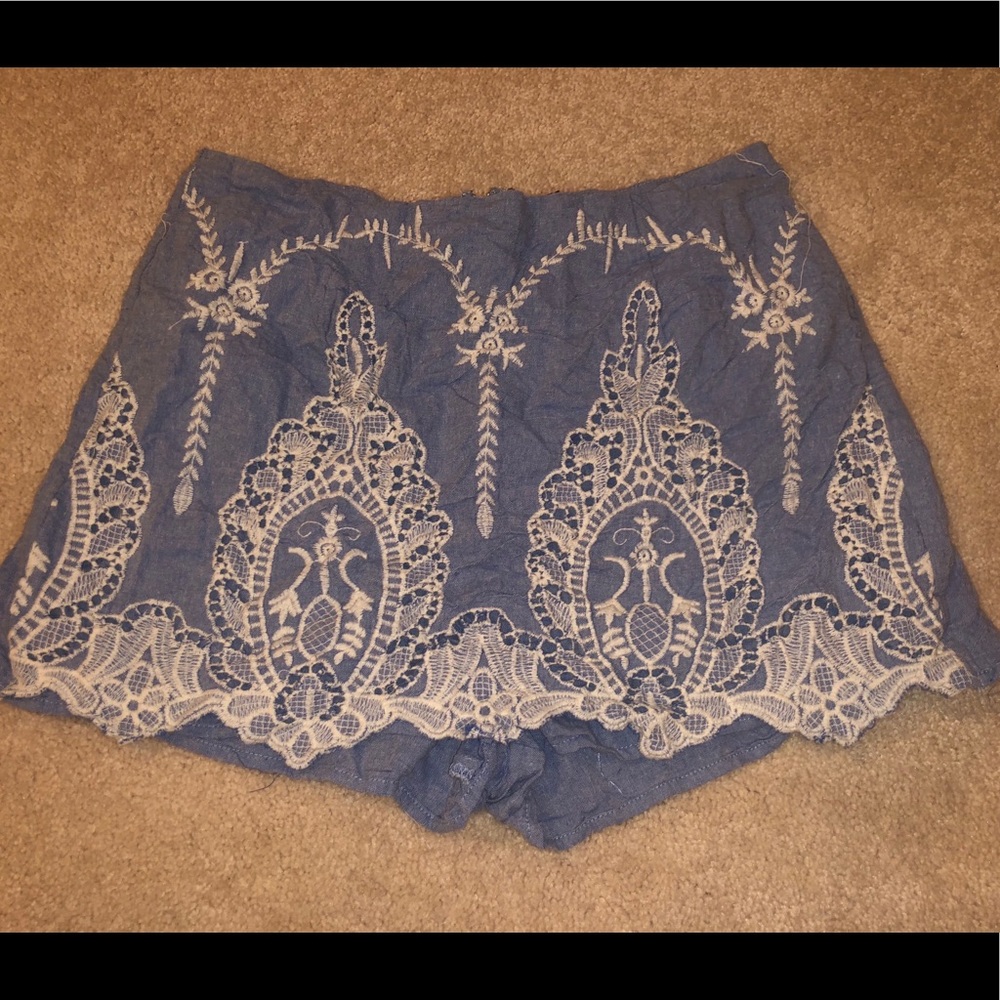 Lace denim skort